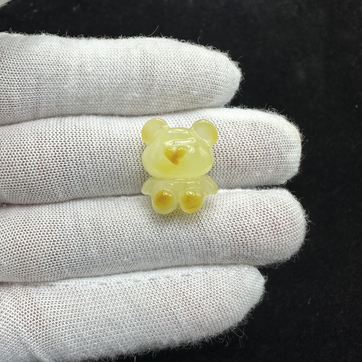 Z1708天然蜜蜡奶黄俏色小熊尺寸14.4✖️16✖️10无优化
