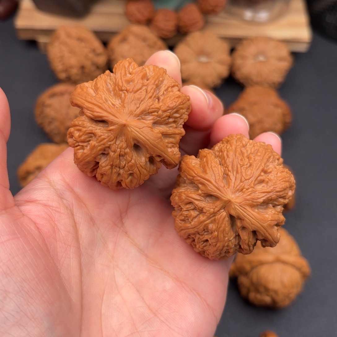 文玩核桃把件球筋44