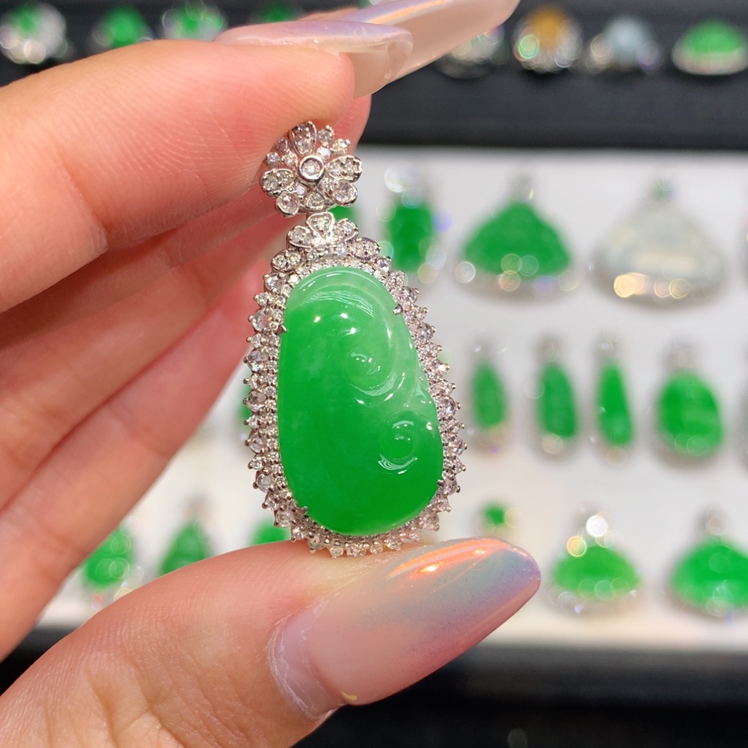 翡翠18K金镶嵌吊坠(不含链)