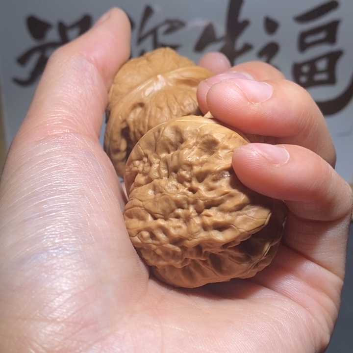 *****吊坠桃核你在那里上班吗现在我