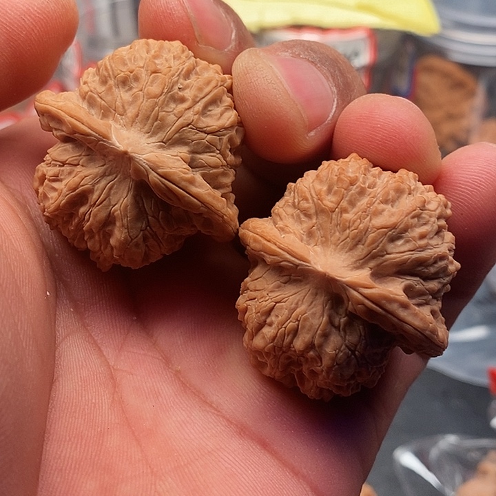 文玩核桃把件血麒麟37