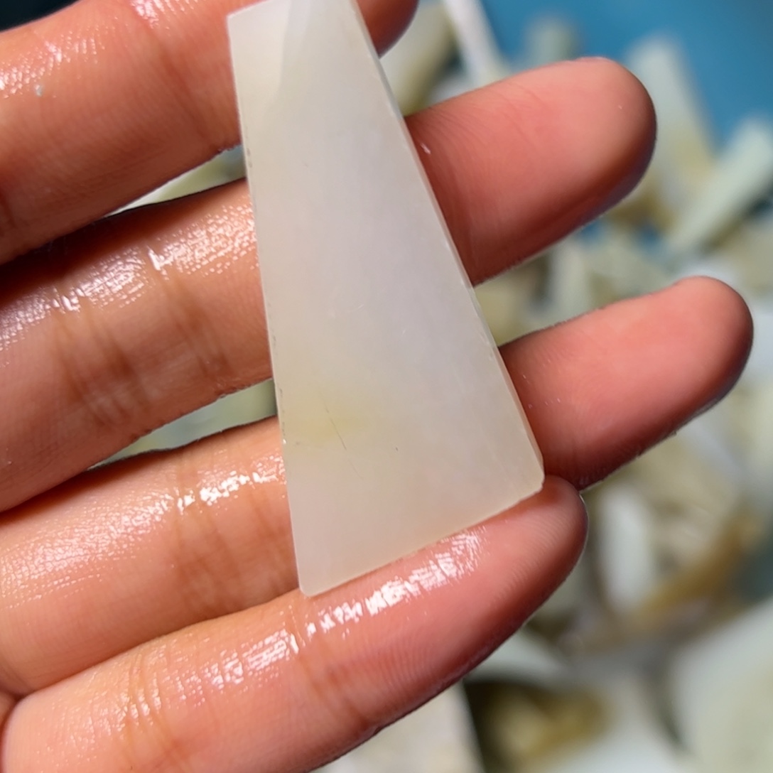 和田玉未镶嵌项链