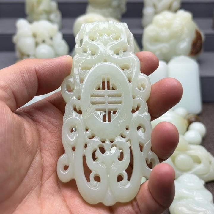 和田玉未镶嵌挂件