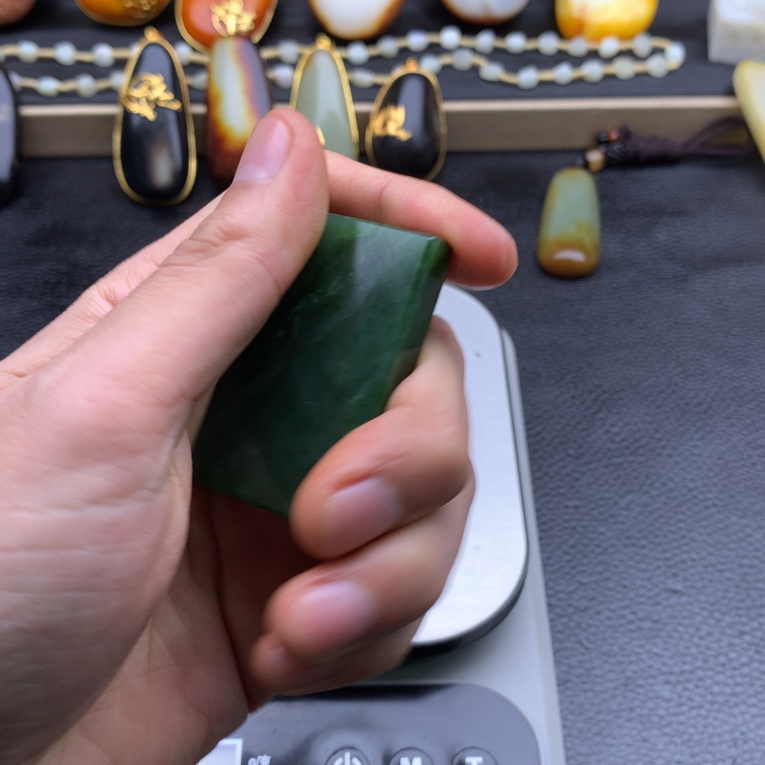 和田玉挂件未镶嵌