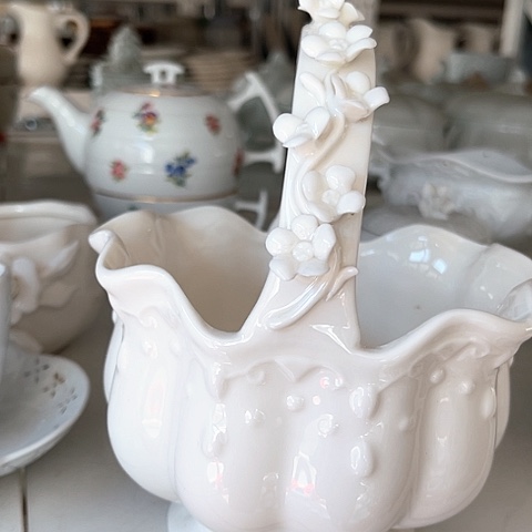 白瓷微瑕高度19厘米