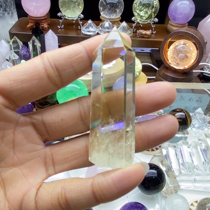 水晶摆件未镶嵌黄水晶柱