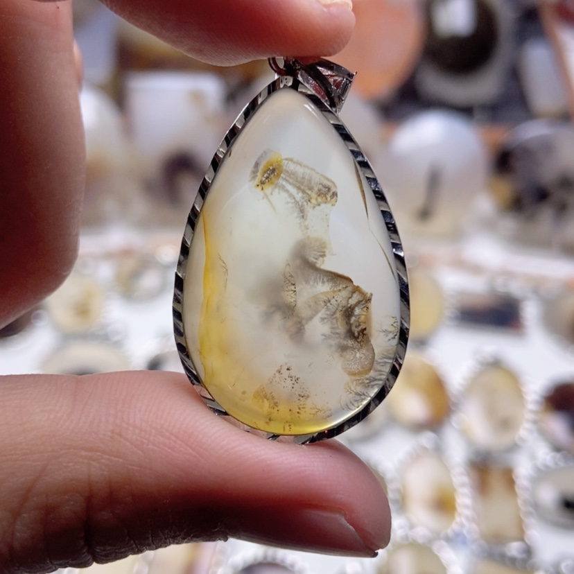 【闪购商品】玛瑙/玉髓颈饰未镶嵌