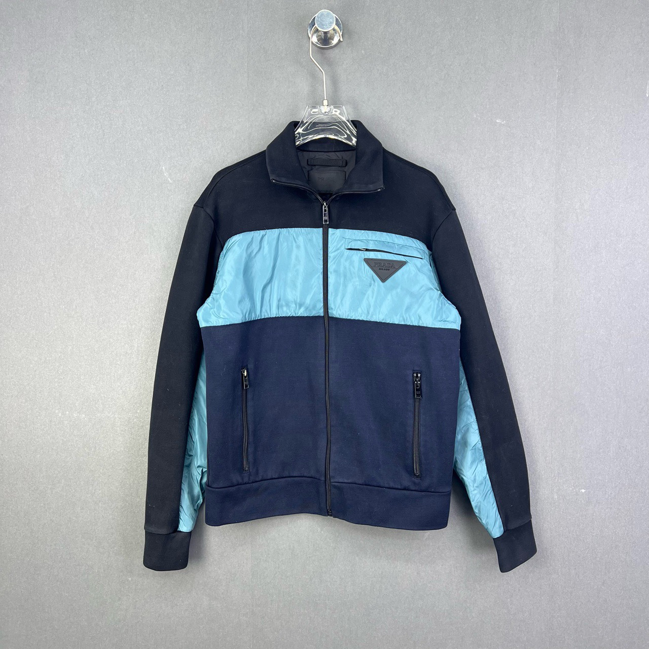 99新 Prada/普拉达 M码/三角标拼色立领拉链夹克外套/12113973