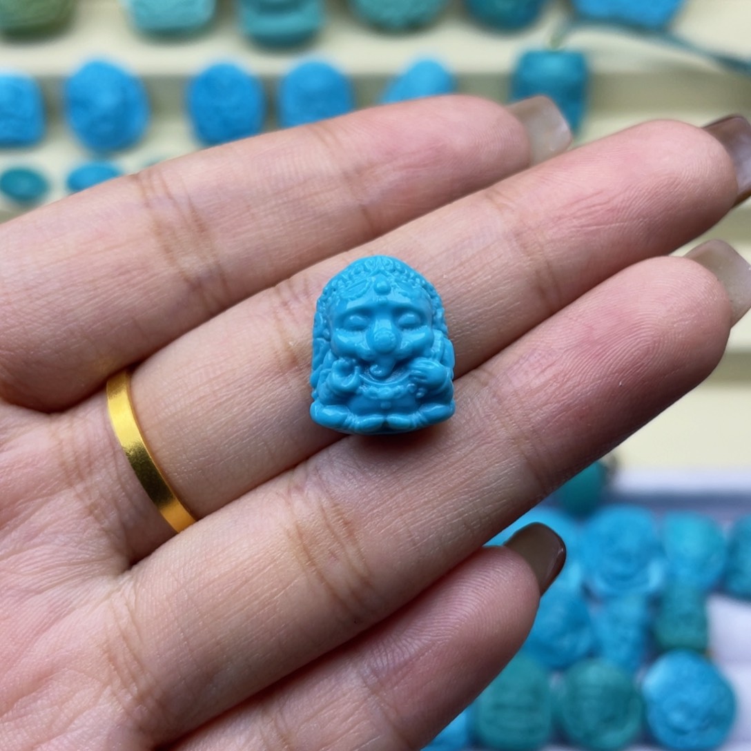 绿松石雕刻未镶嵌