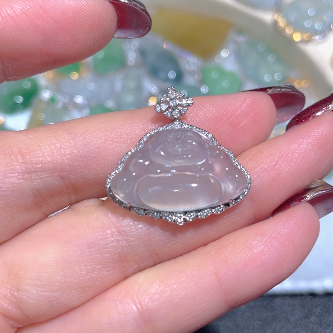 翡翠颈饰18K金镶嵌翡翠