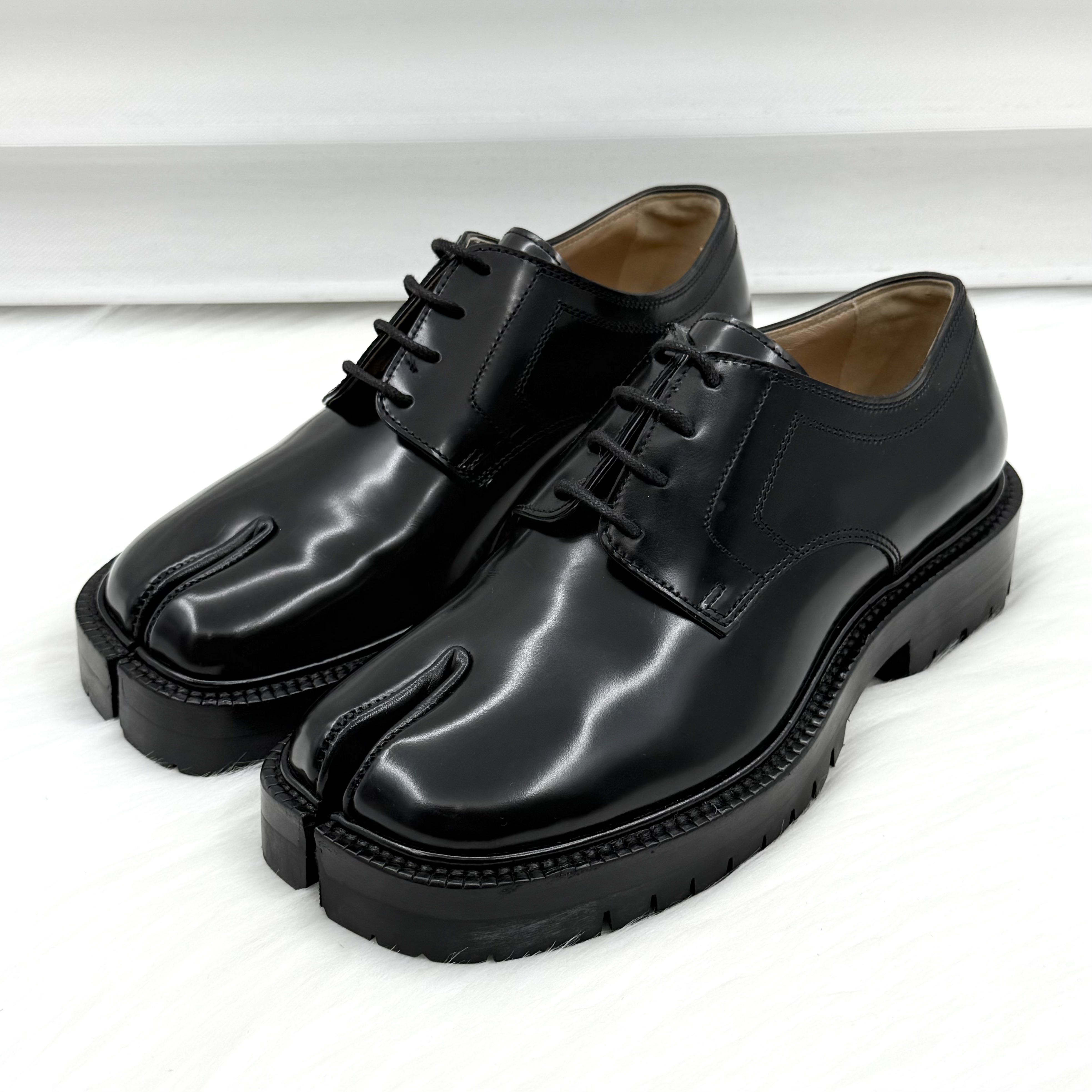 99新 Maison Margiela/梅森马吉拉 Tabi 鞋 36码 公价9k bd606