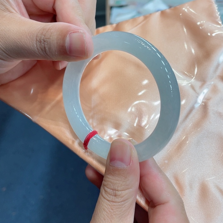 翡翠未镶嵌手镯手镯