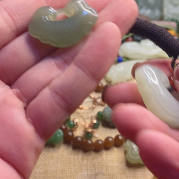 和田玉吊坠未镶嵌