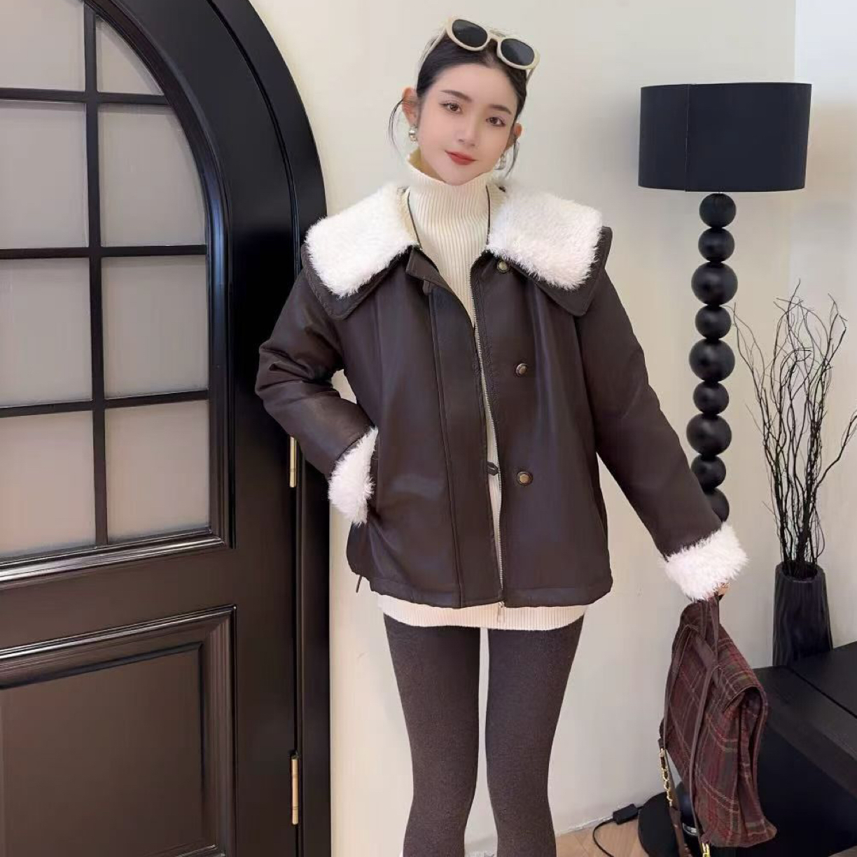 月月家：毛绒大翻领加绒加厚宽松显瘦百搭冬季外套女款