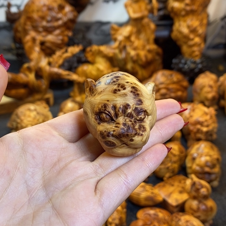 崖柏豹子手把件手把件