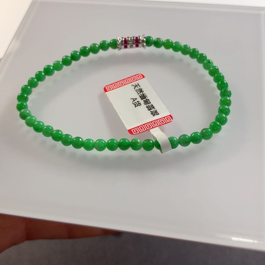 翡翠未镶嵌颈饰手串