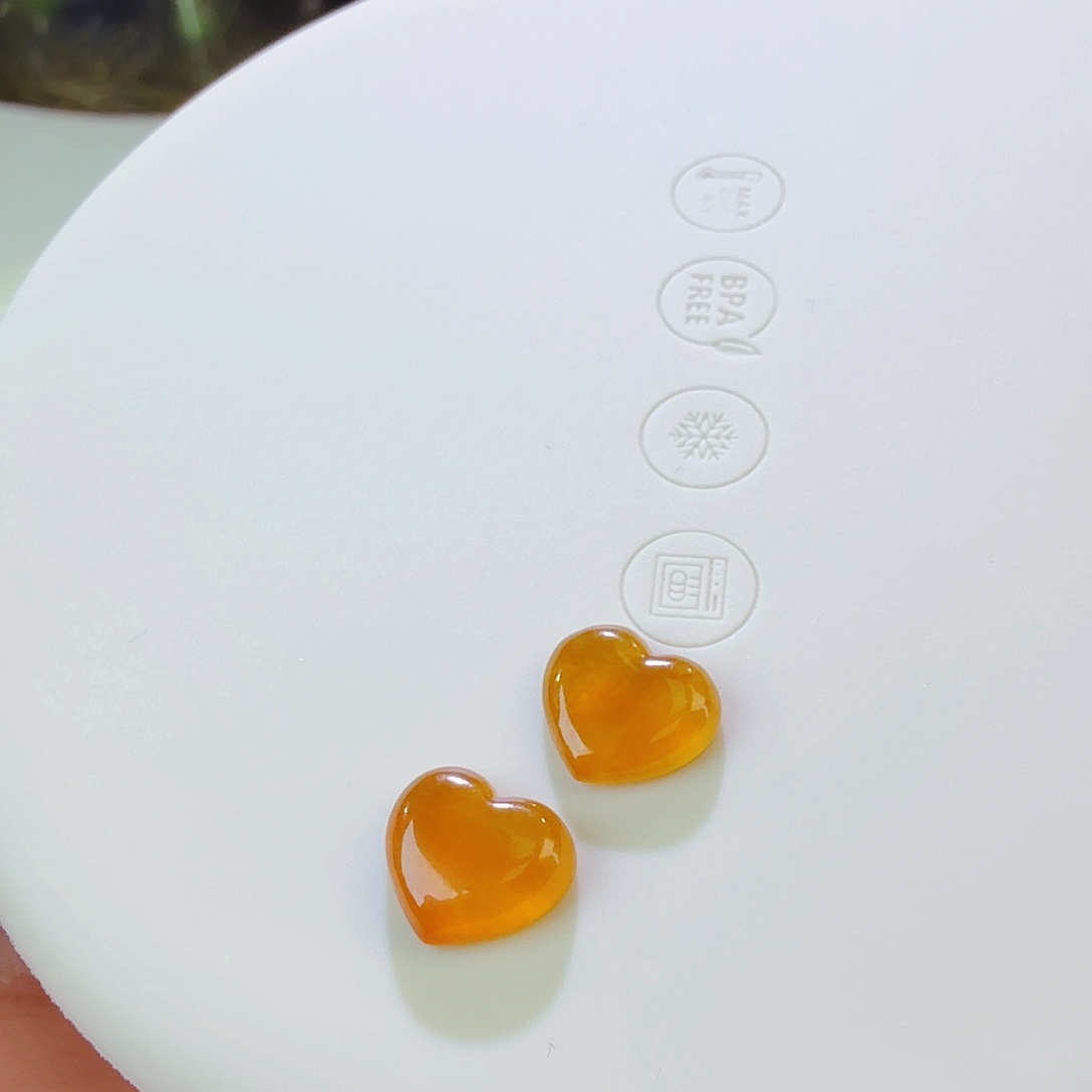 翡翠裸石爱心黄翡
