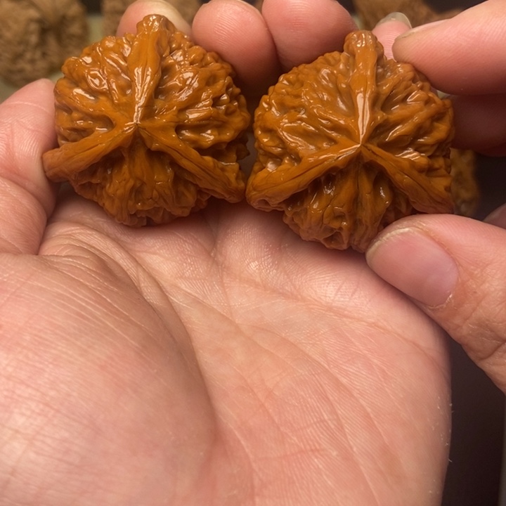 文玩核桃吊坠工艺三棱