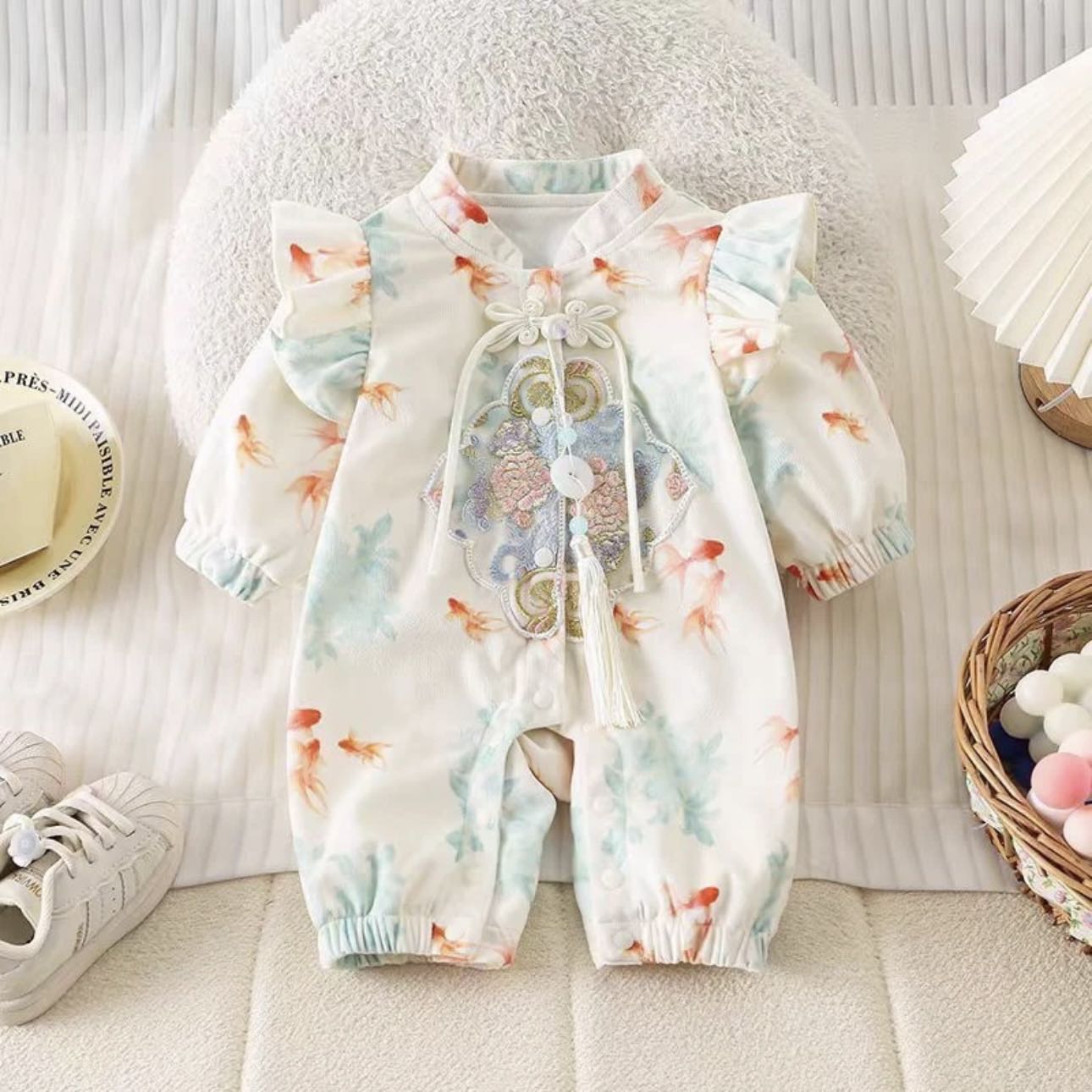 好运锦鲤国风婴儿长袖哈衣双层秋款女宝宝百天周岁礼服春