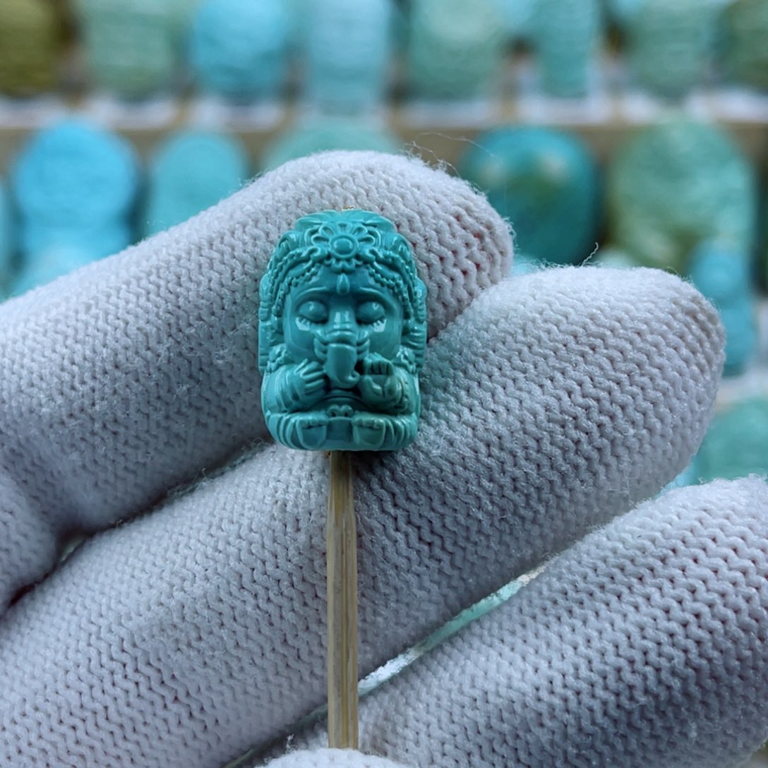 绿松石未镶嵌珠宝奇石