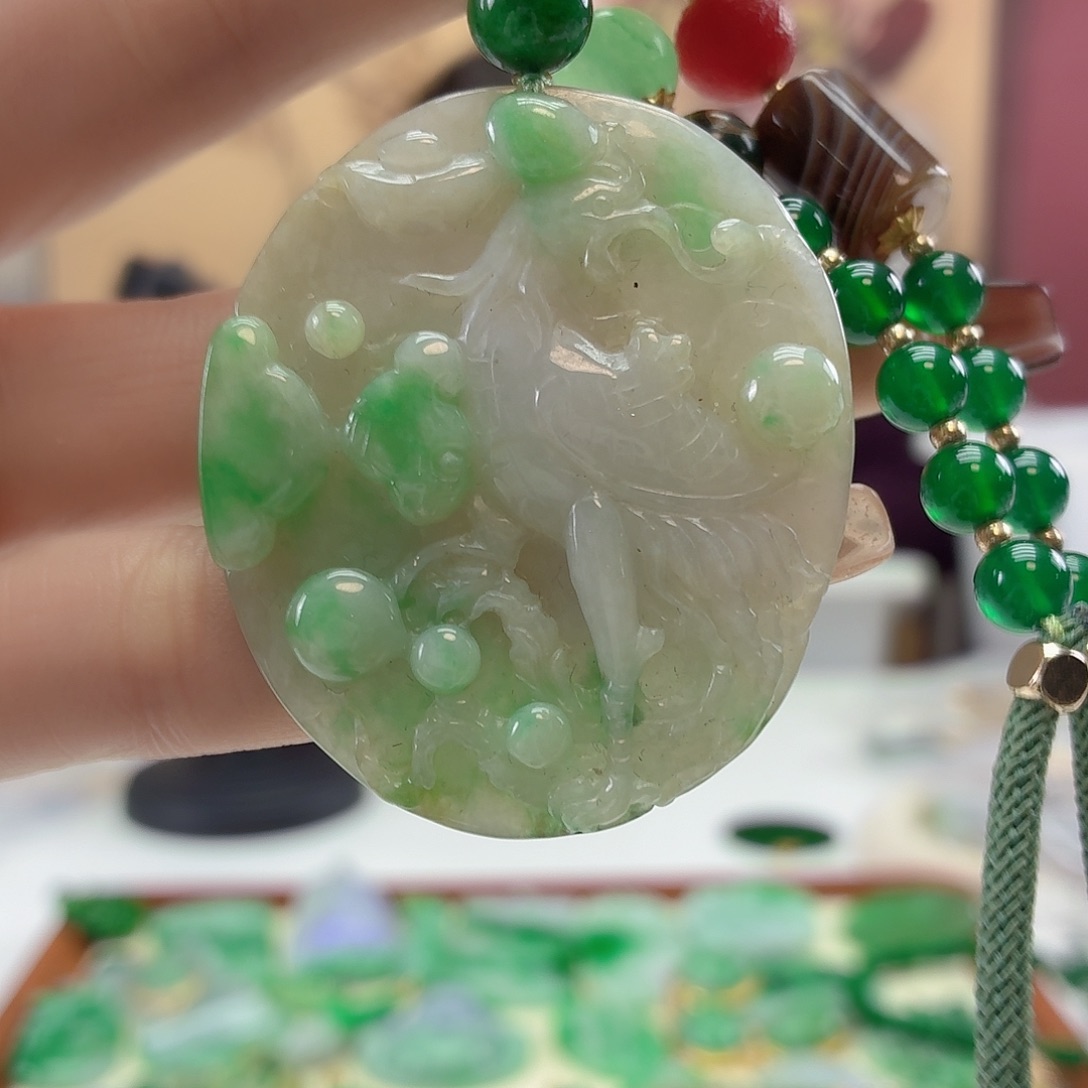 翡翠未镶嵌颈饰翡翠