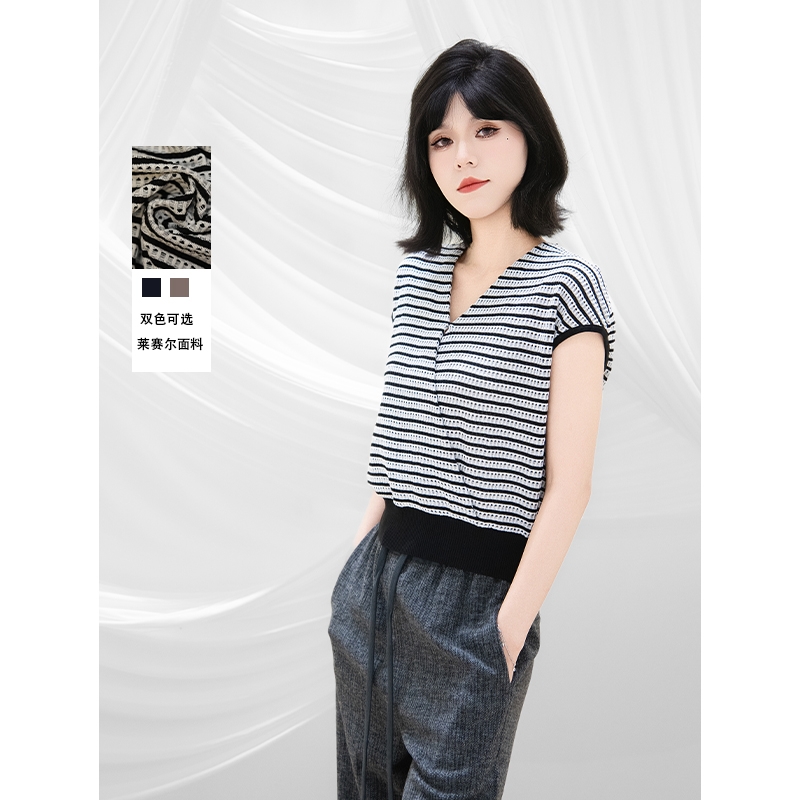 MASIENDI/玛丝恩迪早秋V领撞色条纹套头针织上衣70183
