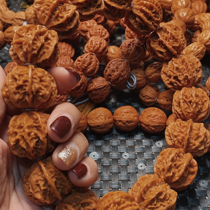 【闪购商品】文玩核桃吊坠请***'粗筋