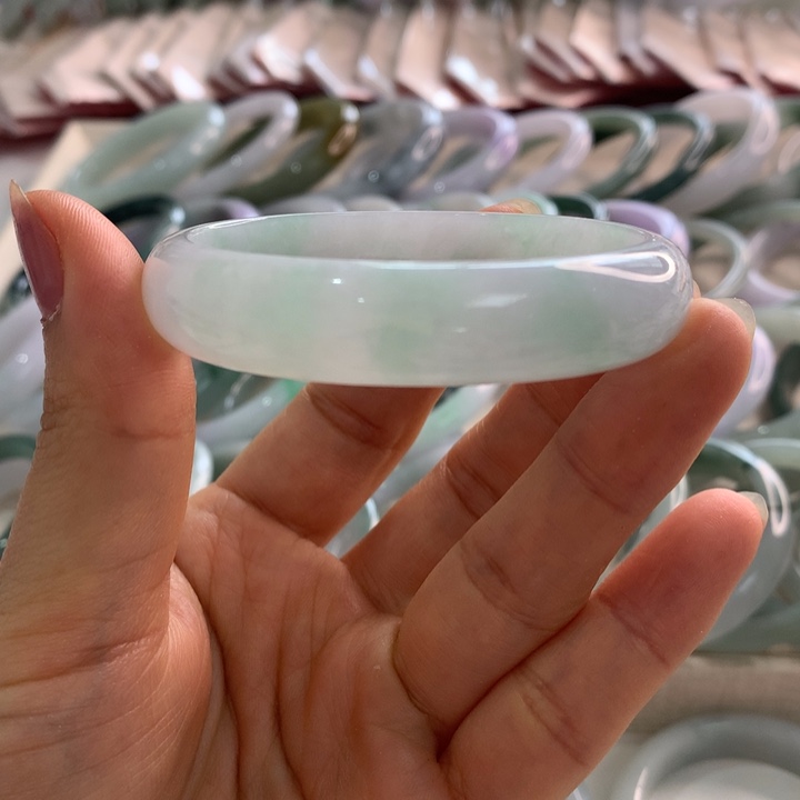 翡翠未镶嵌手镯贵妃53