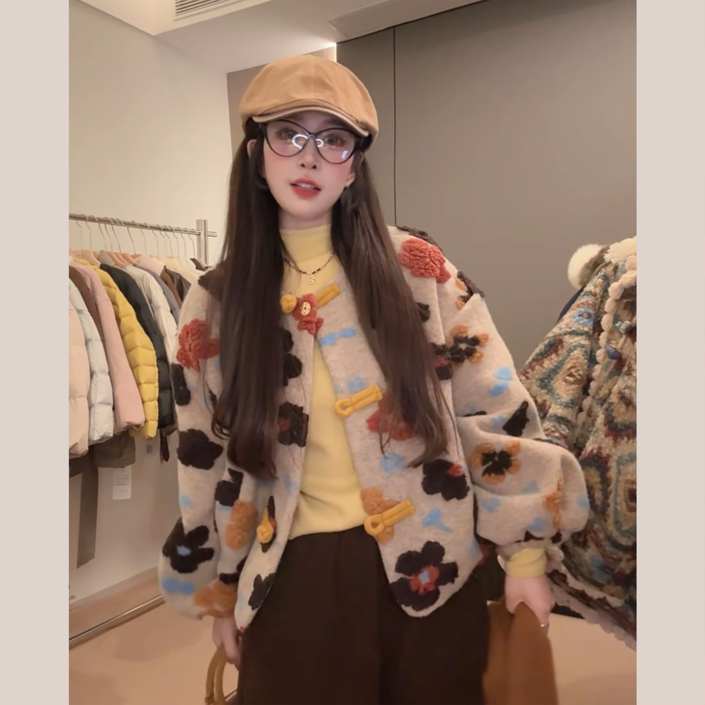 7697 GY复古花朵女冬季短款灯笼袖厚款保暖外套潮流