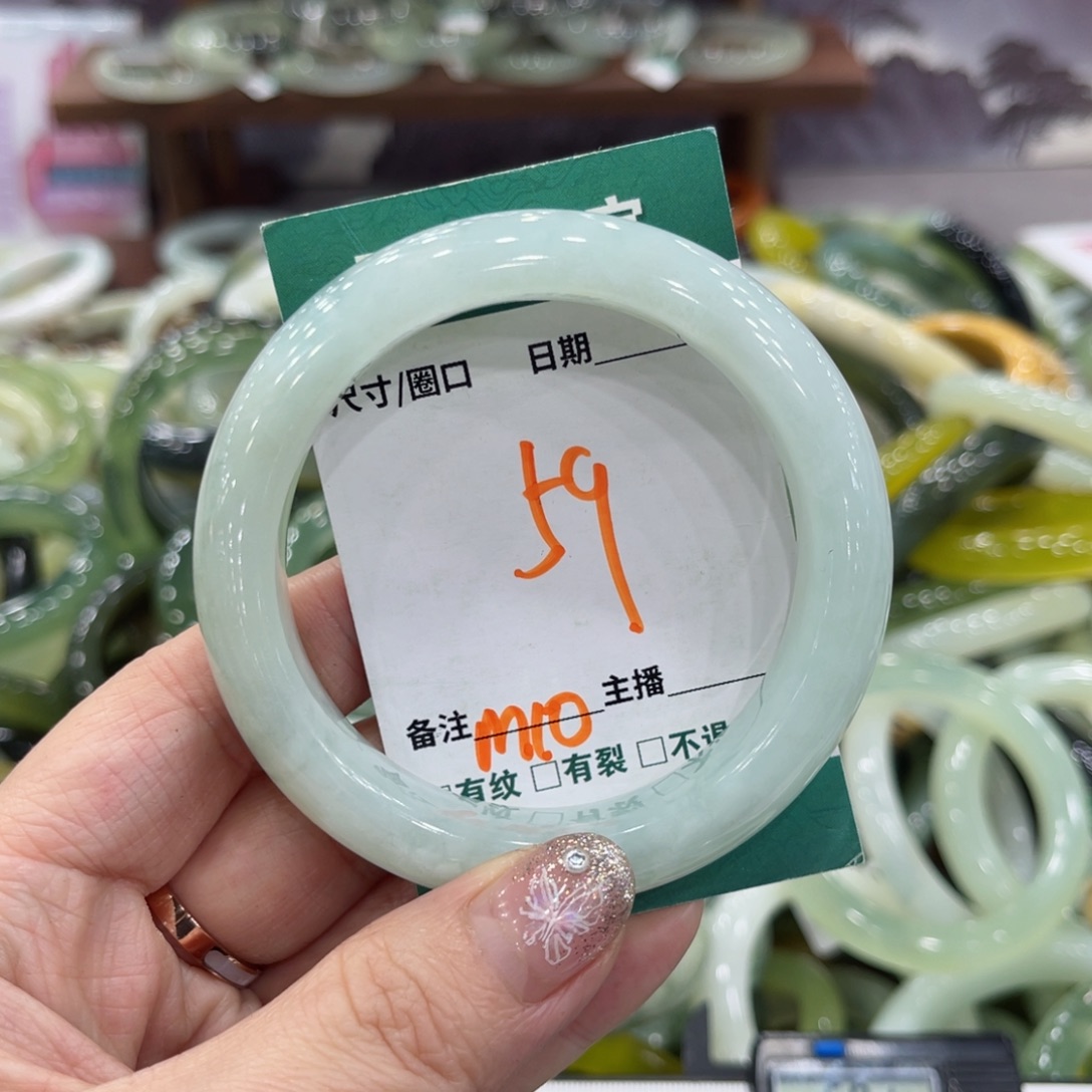 岫玉未镶嵌手镯手镯