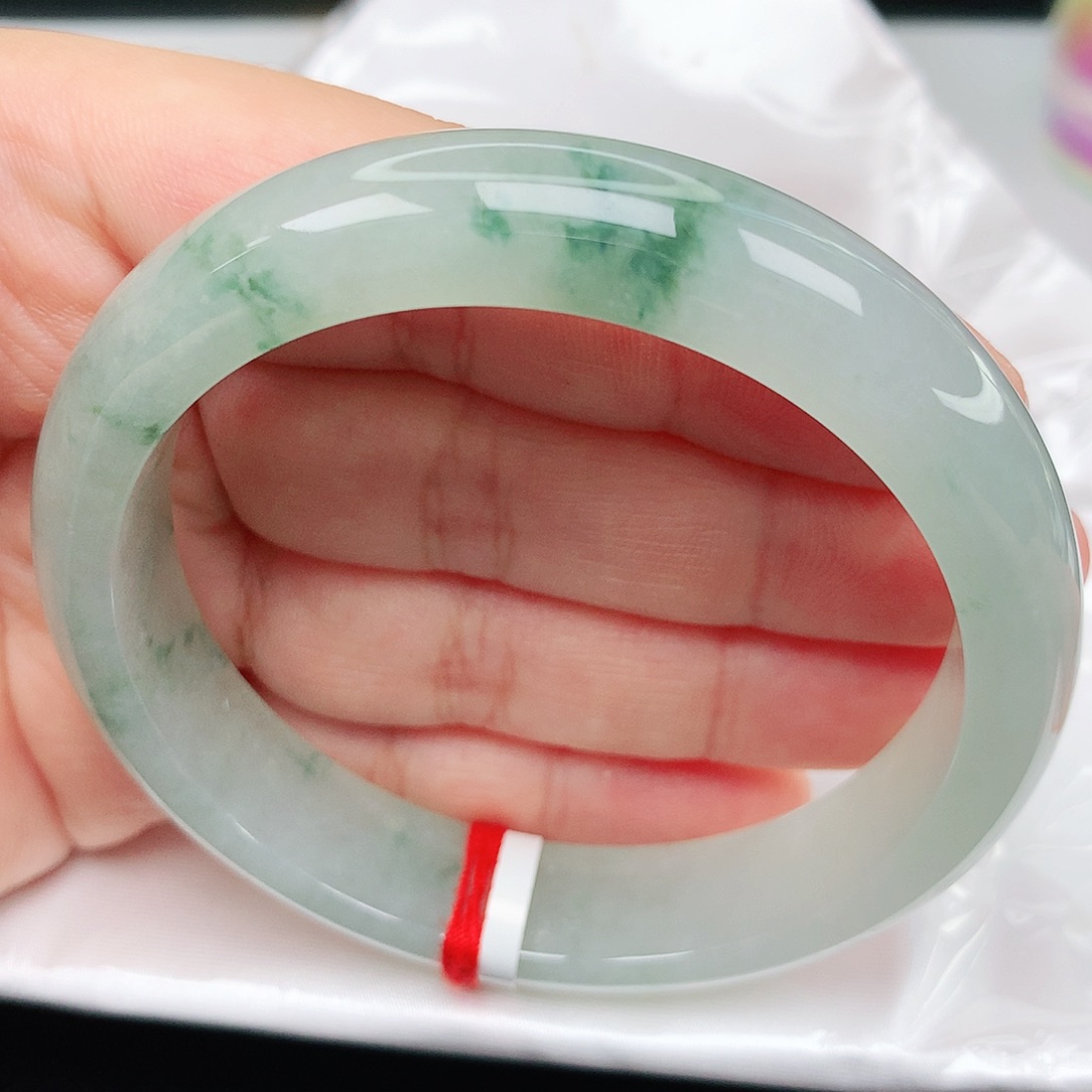 翡翠手镯未镶嵌5冰飘花