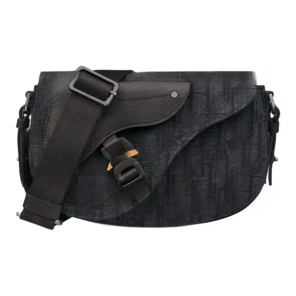 2025男女通用邮差包斜挎包刺绣马鞍包