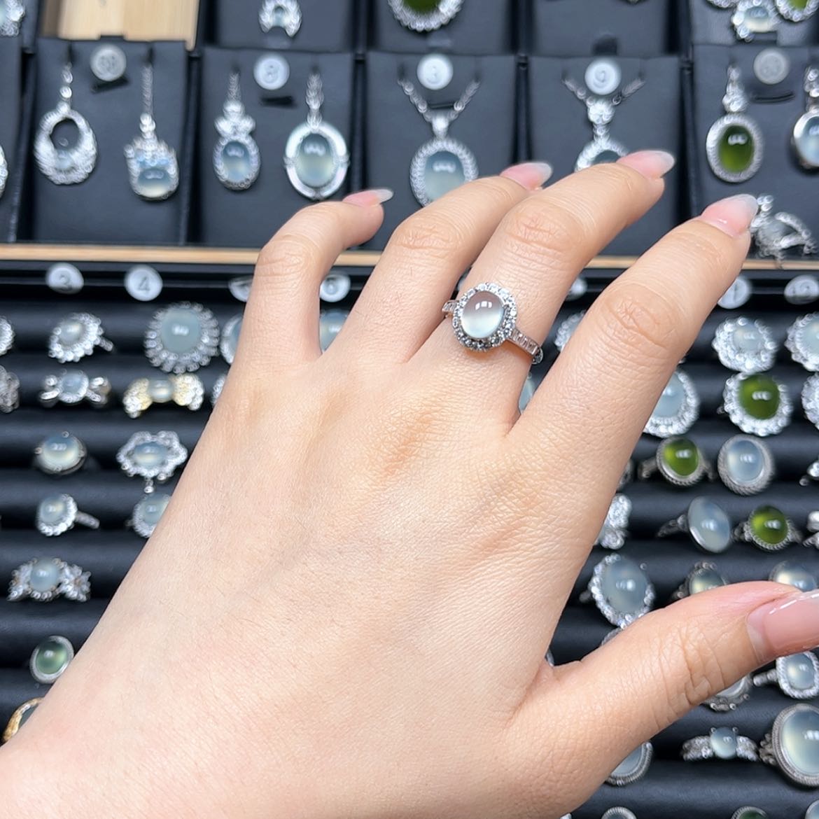 【闪购商品】岫玉戒指银S925镶嵌凌*