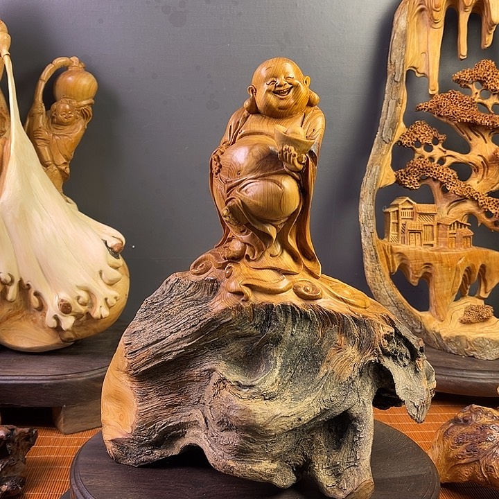 柏木（崖柏）弥勒佛