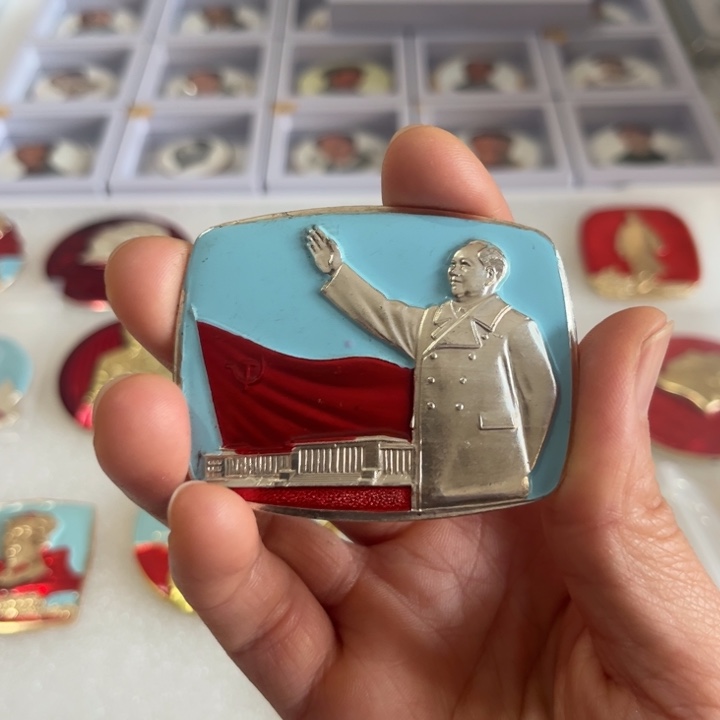 p*d啊啊啊啊啊啊啊啊像章