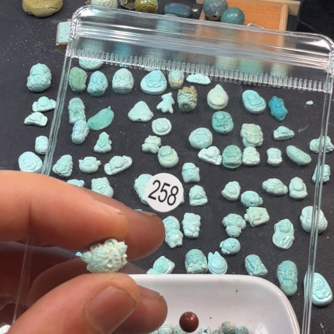 南红玛瑙未镶嵌珠宝奇石