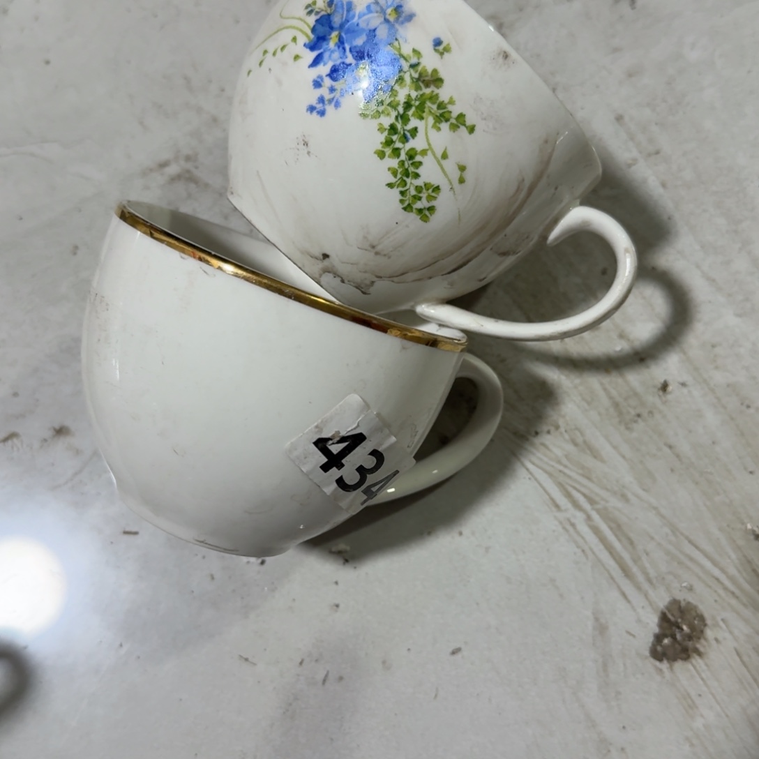 茶盏你不接啊亲一