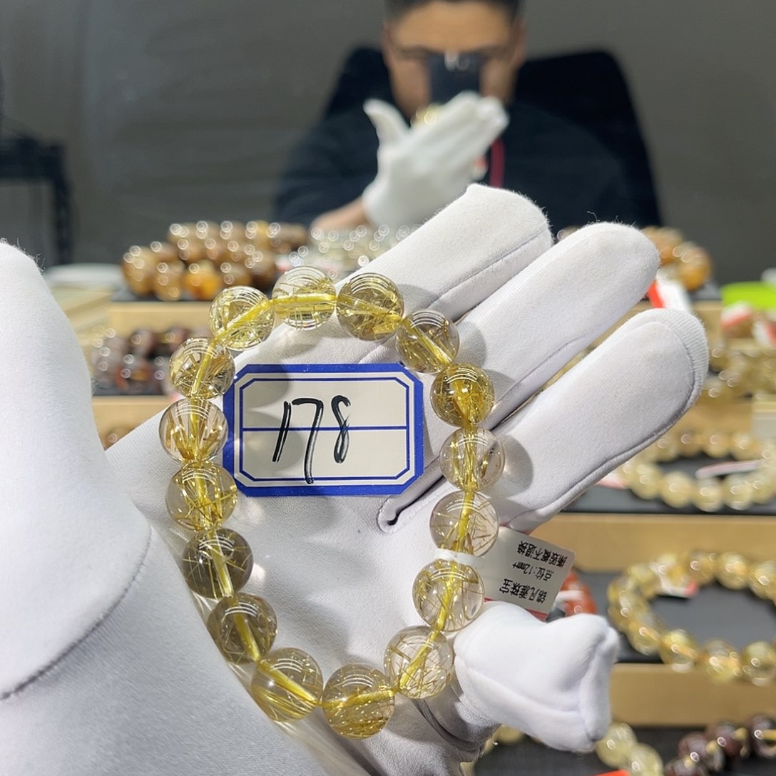 水晶手链未镶嵌美*晶莹剔透