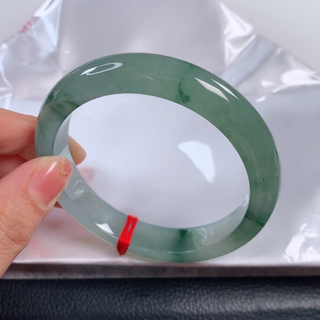 翡翠手镯未镶嵌 正圈