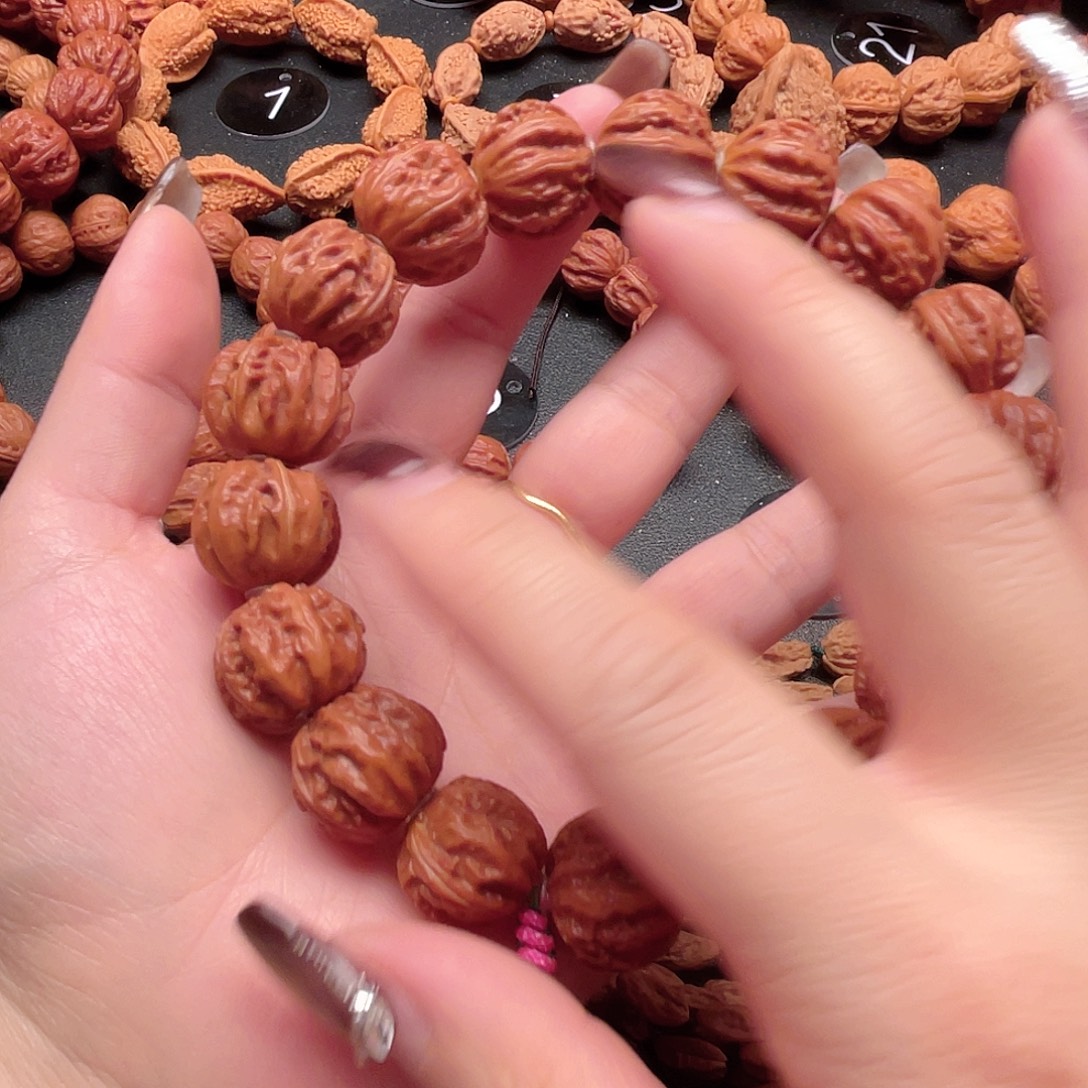 小***皮吊坠文玩核桃京八