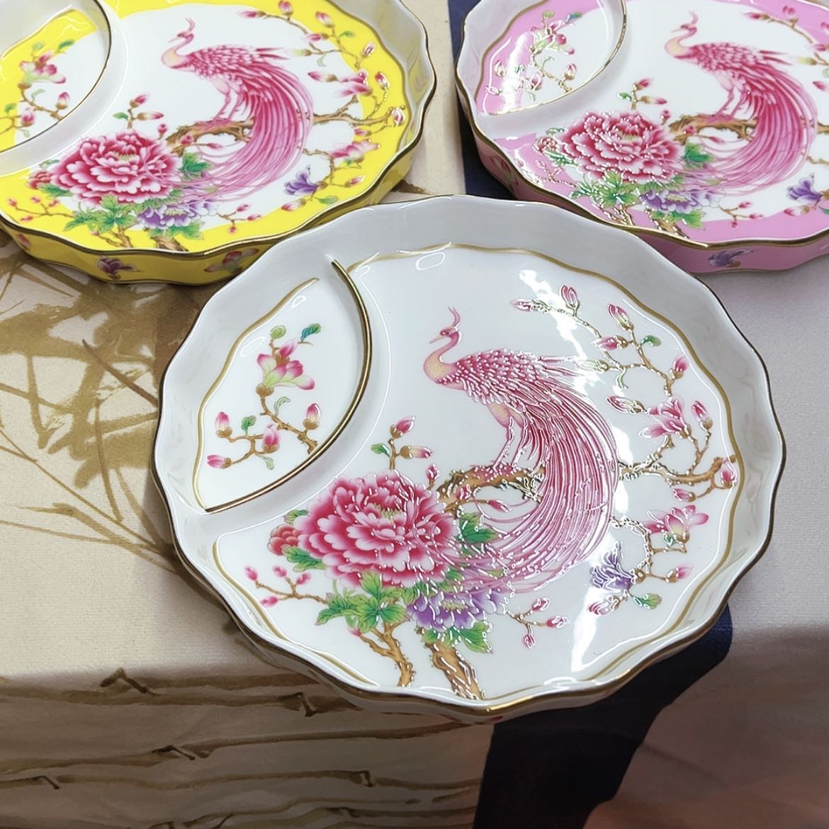 【闪购商品】骨瓷8英寸1黄，1粉，2白。。。。。