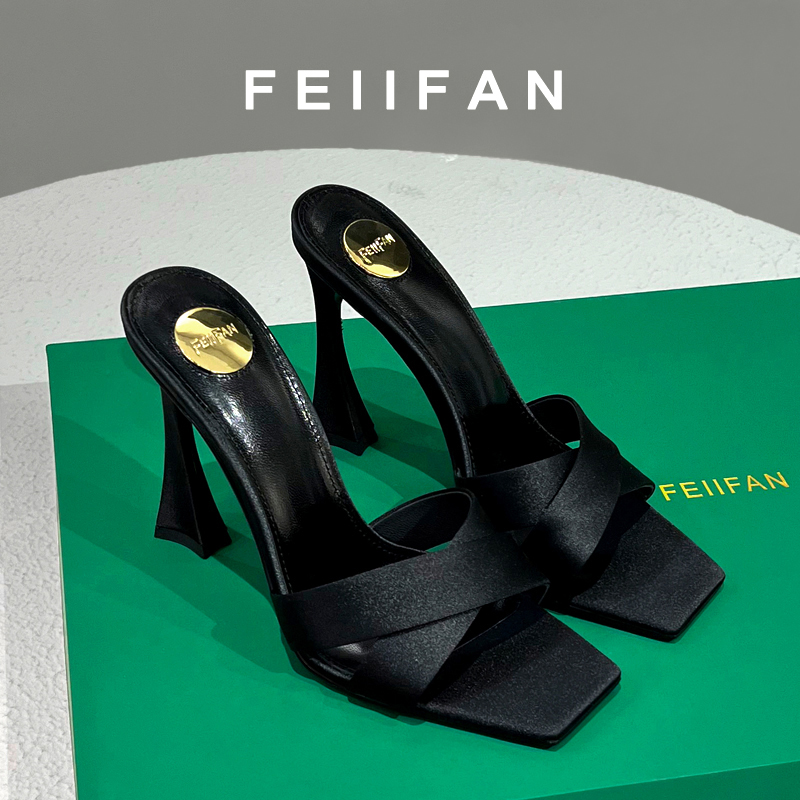 【现货】高跟拖鞋2025春夏季新款粗跟外穿气质百搭女士水钻凉鞋3843