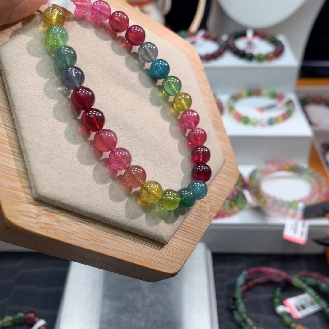 碧玺手链未镶嵌   7mm。