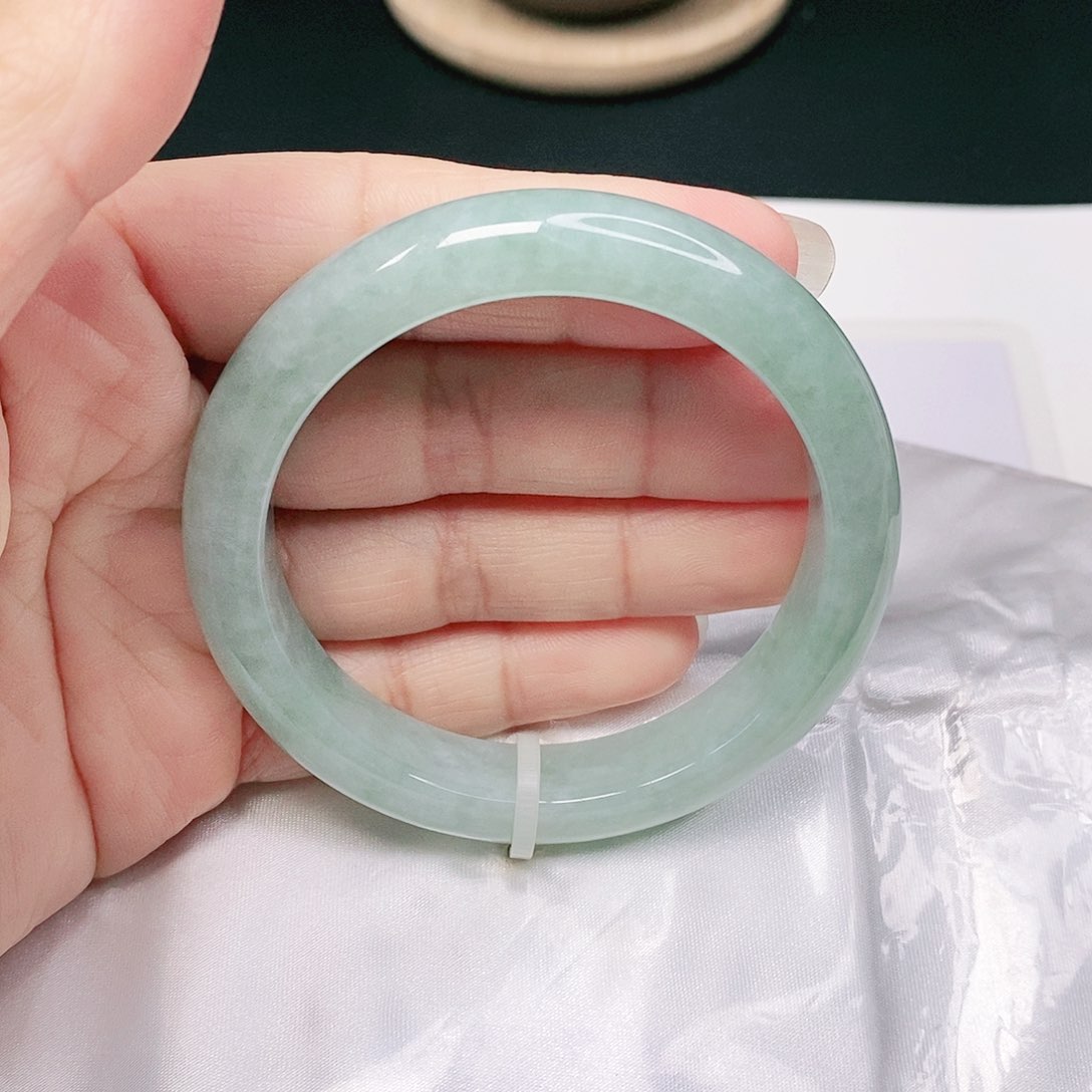 【闪购商品】翡翠手镯未镶嵌正圈54