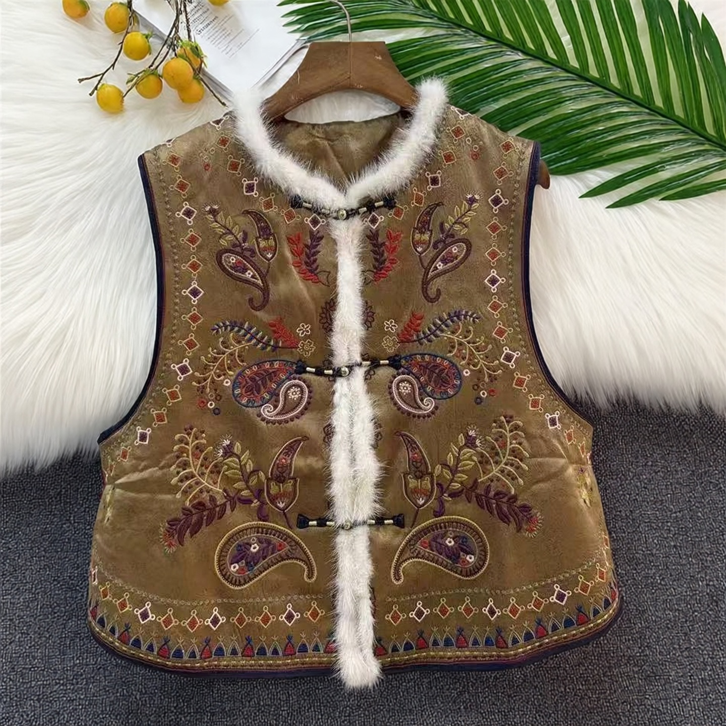非遗苏绣新中式国风秋冬毛加棉马甲2025年短款百搭刺绣厚马夹53