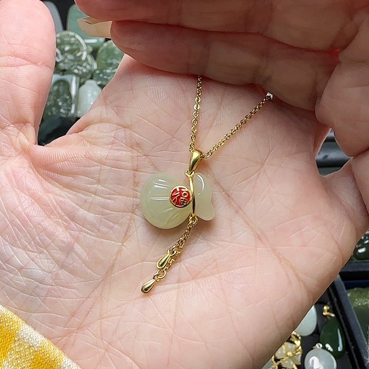 和田玉银S925镶嵌吊坠(赠链)