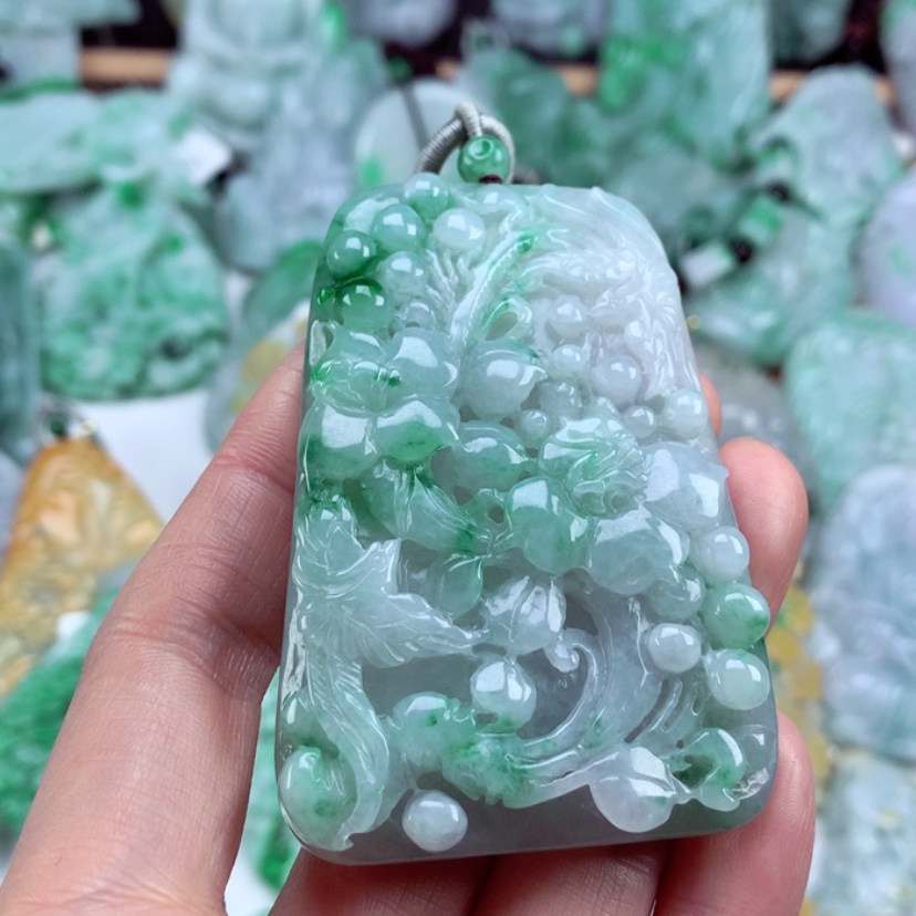 【闪购商品】翡翠吊坠(不含链)未镶嵌