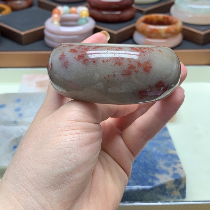 石英质玉（佘太翠）手镯未镶嵌