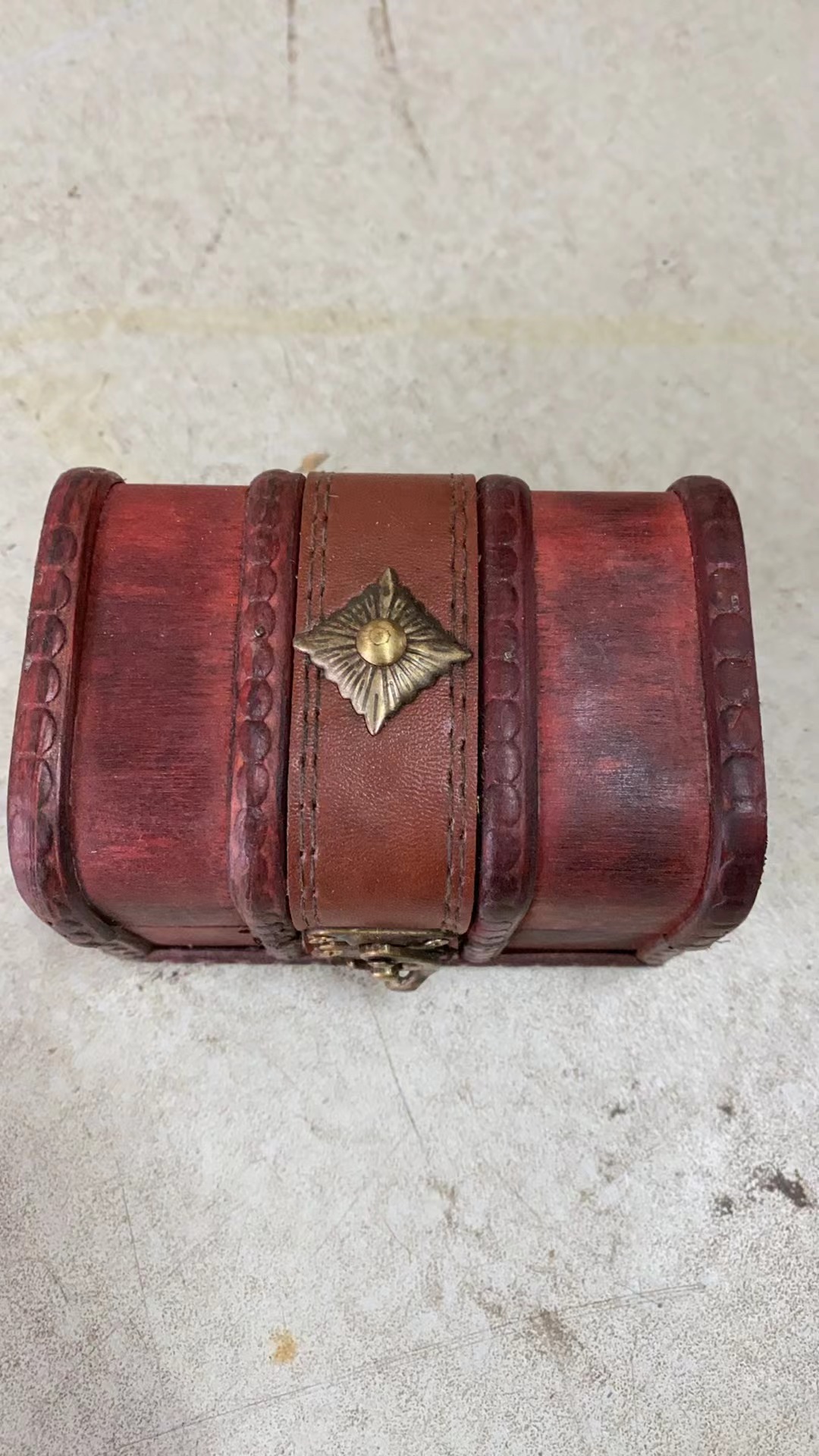 红红红红木盒摆件一个链接111