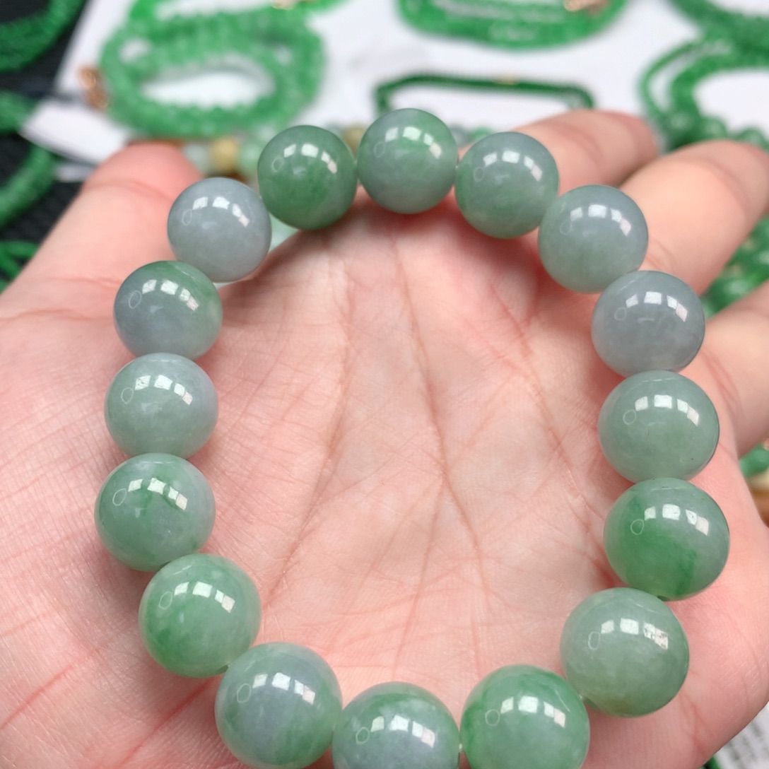 翡翠手链未镶嵌翡翠